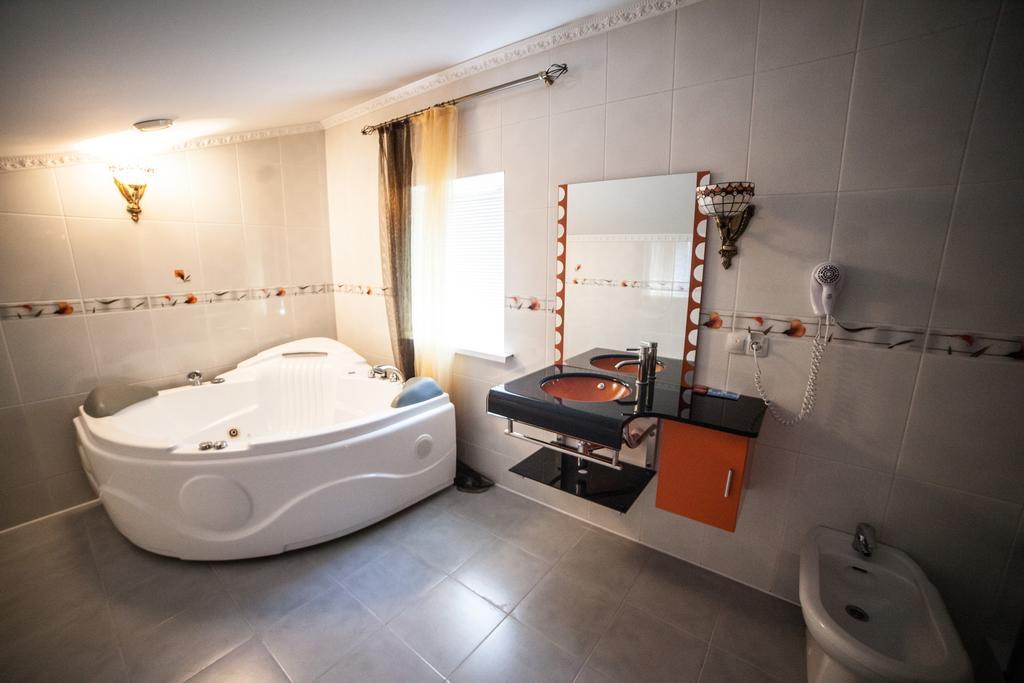 Imperiya Hotel Khmelʼnytsʼkyy Ruang foto